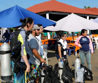 Se suma UdeC a limpieza subacuática y de playas en La Boquita, Manzanillo
