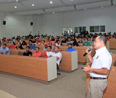 Abejas, esenciales para la vida en el planeta: conferencias en la UdeC