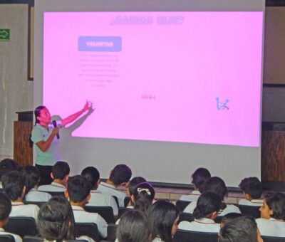 Conocen alumnos de primer ingreso programas y actividades del Cedefu