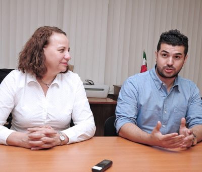 Imparten universitarios curso de Física de partículas, en Ciudad Juárez