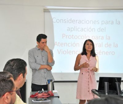 Personal de la UdeC se capacita en atención integral a la violencia de género