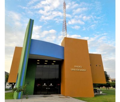 Estrena Universo 94.9 programa “80 años de historia”