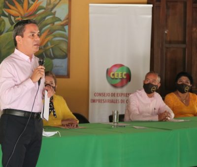 Rector toma protesta a nueva mesa directiva del Consejo de Expresidentes Empresariales de Colima