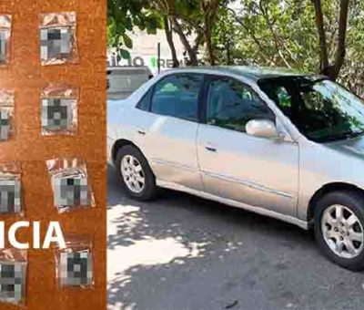 En Manzanillo se asegura vehículo con droga