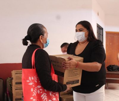 Entregan despensas a familias necesitadas de Cuauhtémoc