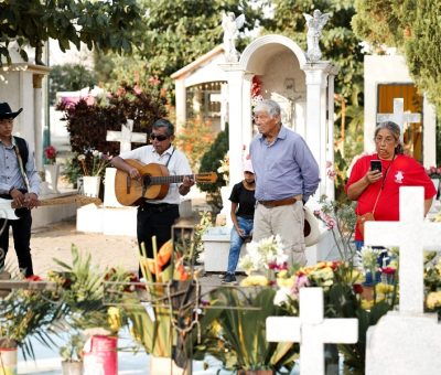 Más de 4 mil personas visitaron el Panteón de Colima este 10 de mayo