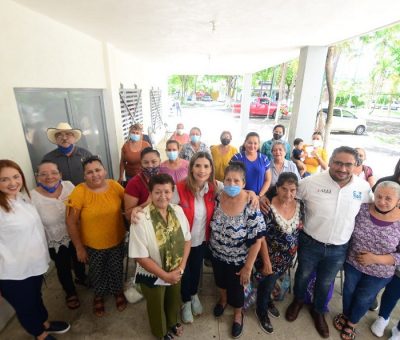 Entrega Margarita Moreno subsidios a promotoras de la salud