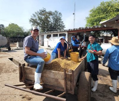 En Hidalgo, realizan prácticas de campo estudiantes de la UdeC