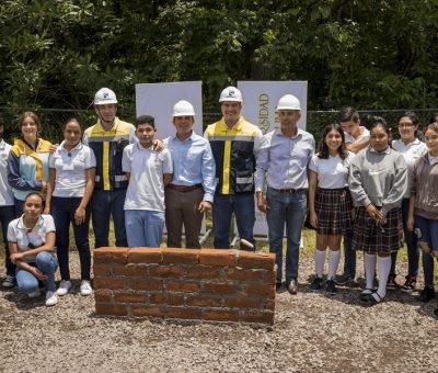 Colocan primera piedra de infraestructura que albergará  programa Técnico en Electromecánica, en Minatitlán