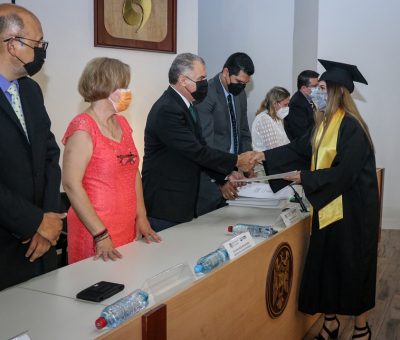 Egresan 54 nuevos profesionales en Pedagogía