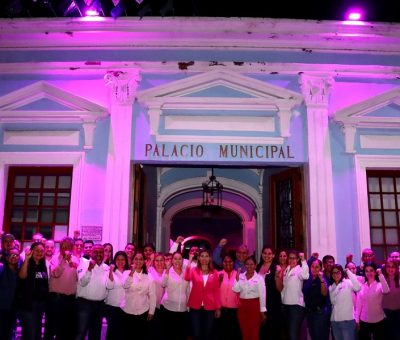 Margarita Moreno enciende luces rosas por la lucha contra el cáncer de mama