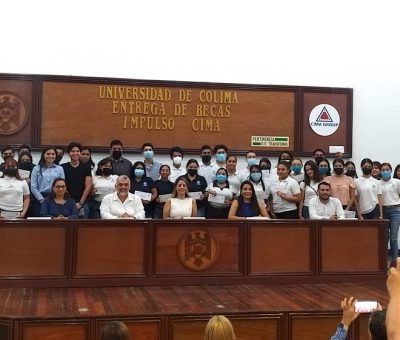 Entregan 40 Becas Impulso CIMA a estudiantes de Manzanillo