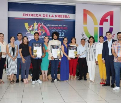 Premian a ganadores del Mérito Municipal a la Juventud Villalvarense