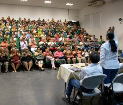 Diálogo directo entre la alcaldesa Griselda Martínez y habitantes del municipio