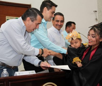 Celebra UdeC graduación de 131 estudiantes  del Bachillerato 35 y 6 Semiescolarizado