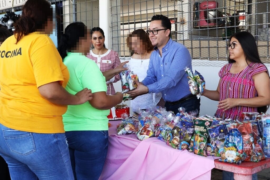 Lleva CDHEC posada navideña a mujeres privadas de la libertad