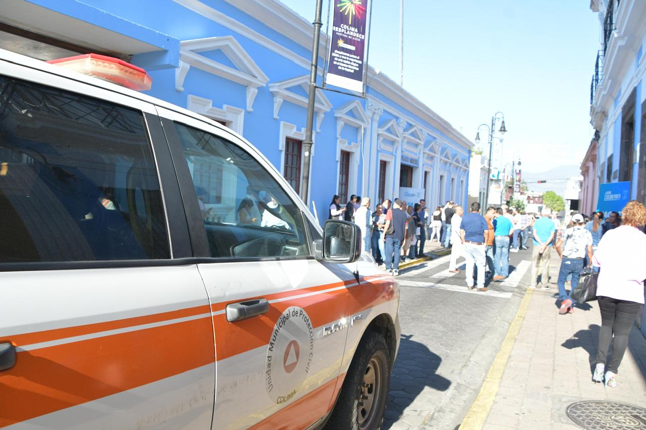 Por instrucciones del alcalde Riult Rivera, se realizó simulacro de sismo en las oficinas municipales