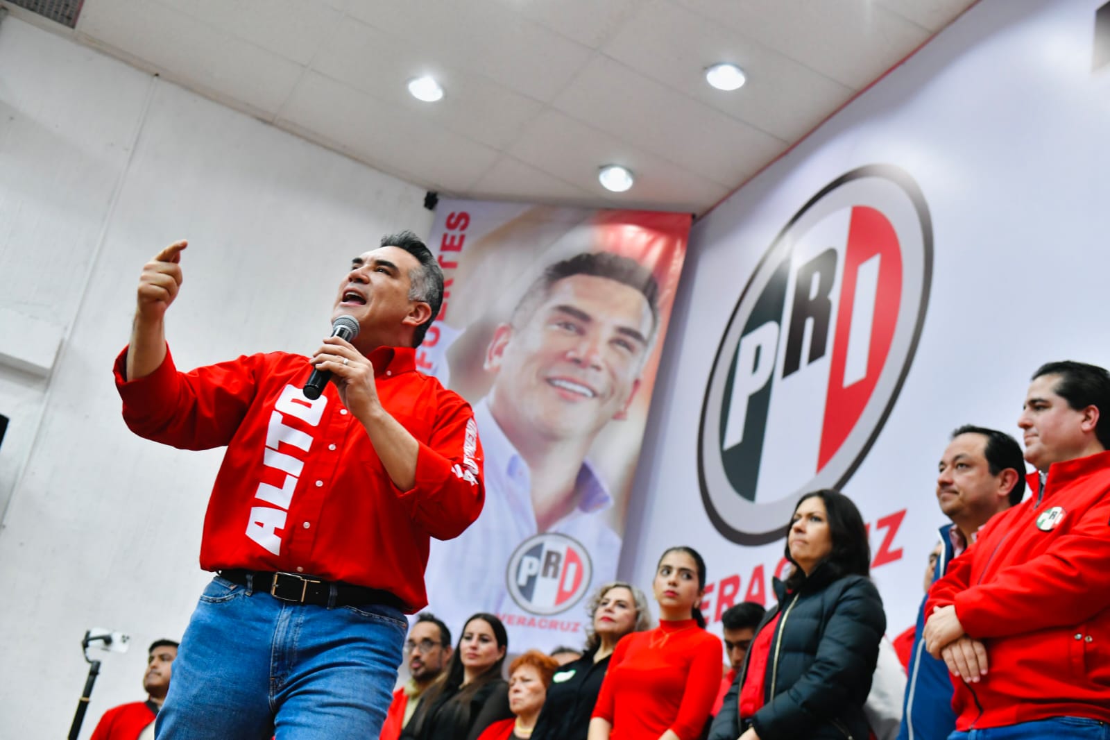 ECONOMÍA DE LAS FAMILIAS MEXICANAS PASA POR UN MOMENTO CRÍTICO: ALEJANDRO MORENO