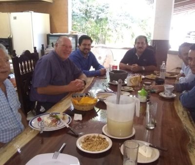 El Diputado Julio Anguiano se reúne con empresarios de Manzanillo