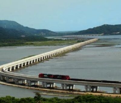 El viaducto ferroviario de Manzanillo, entre las mejores obras del país
