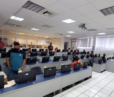 Presentan examen de ingreso jóvenes que por salud no pudieron hacerlo en fechas oficiales