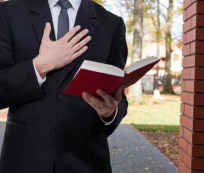 Por el Covid-19, Testigos de Jehová predican vía telefónica y a través de cartas