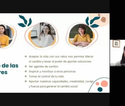 Comparte tesorera de la UdeC experiencia laboral con jóvenes de bachillerato
