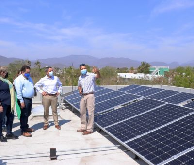 Visita rector campus Coquimatlán para conocer necesidades y logros de planteles
