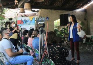 Mely Romero representa a quienes salen adelante con trabajo, aseguran capitalinos