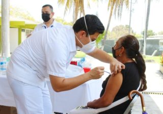 Han aplicado más de 168 mil dosis de la vacuna anticovid