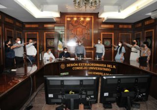 Aprueban a integrantes de la Comisión de Glosa del primer informe de Christian Torres Ortiz