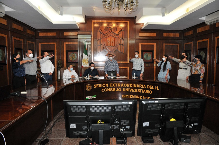 Aprueban a integrantes de la Comisión de Glosa del primer informe de Christian Torres Ortiz