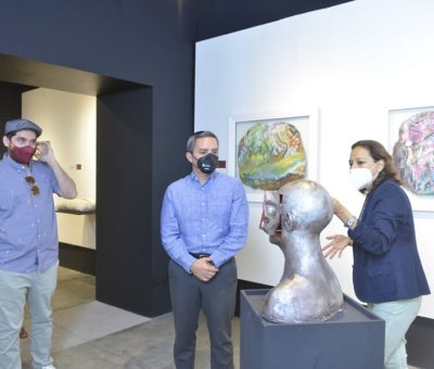 Visita rector obras que expone el Museo del Paso por su décimo aniversario