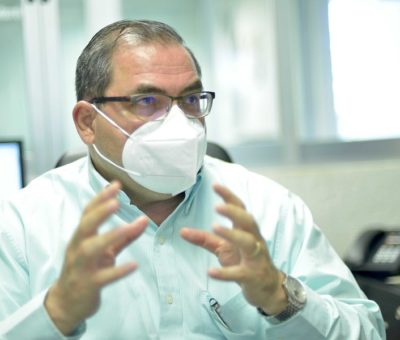 Reconocen a universitario como uno de los fiscalistas más importantes de México