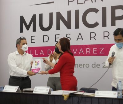 Invitan a la UdeC a fungir como evaluadora del Plan de Desarrollo Municipal de La Villa