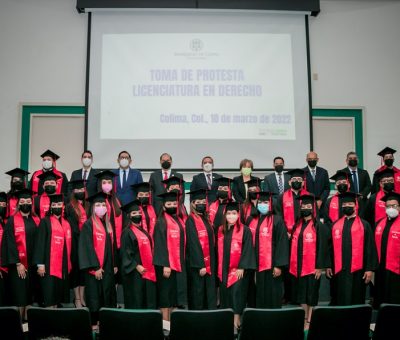 Titula UdeC a 32 profesionistas en Derecho, mediante diplomado