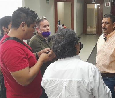 Por comprar vehículos,  Comapat dejó sin agua a colonias de Tecomán: Rigo García