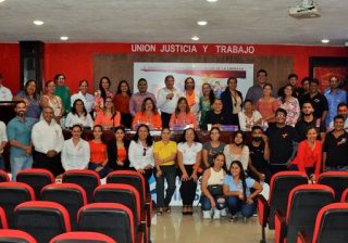 Dialogan y reflexionan sobre la violencia contra las mujeres   