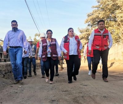 Griselda Martínez y representantes de ASIPONA hacen arranque de la obra de “La Brecha a Jalipa”