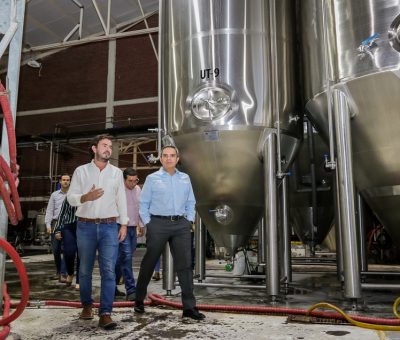 Buscan colaborar en temas medioambientales Cervecería Artesanal de Colima y la UdeC