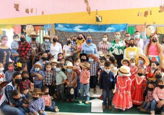 Realizan festejo charrotaurino en la Estancia Infantil