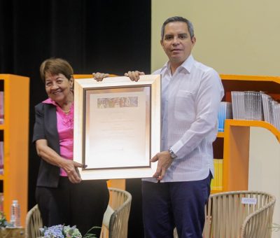 Nombran maestra y maestro universitario distinguido a Ana Rosa García y Ricardo Castillo