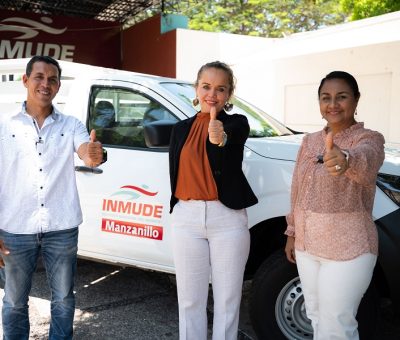Griselda Martínez entregó camioneta para fortalecer actividades de INMUDE