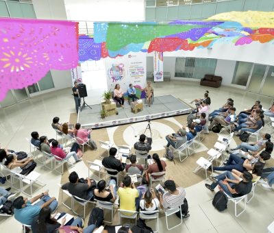 Comparten universitarias libros cómplices de aventuras en temas de medio ambiente