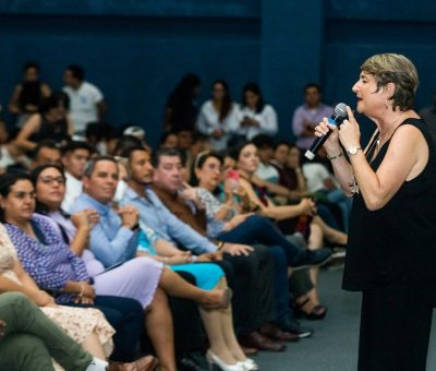 Es importante educar nuestros sentimientos: Ivonne Klein