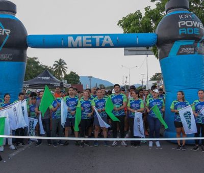 Participan más de 850 personas en la novena carrera FEUC