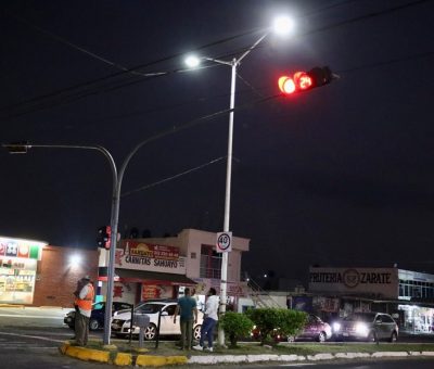 Superó Villa de Álvarez meta en instalación de semáforos