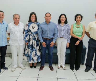 Reitera rector compromiso con egresados y estudiantes