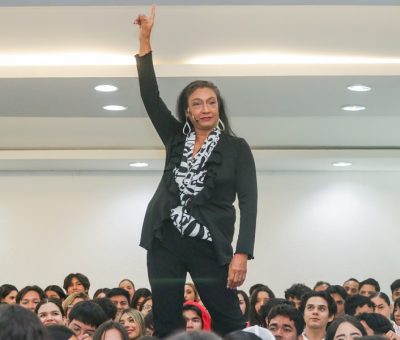 “Sólo nosotros podemos elegir nuestro futuro”: Sofía Flores, alumna