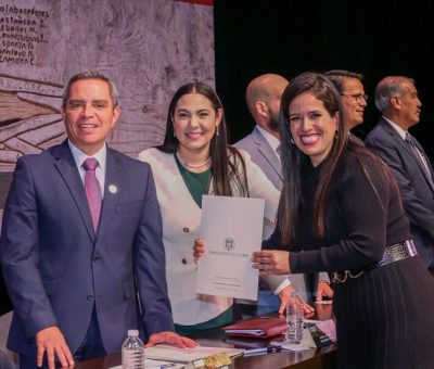 Reconoce UdeC a mejores docentes y a trabajadores por 15, 20 y 25 años de servicio